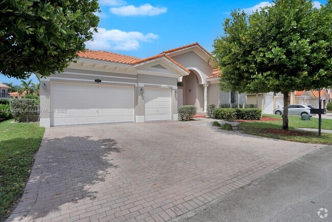 Building Photo - 7871 SW 195th Terrace Rental