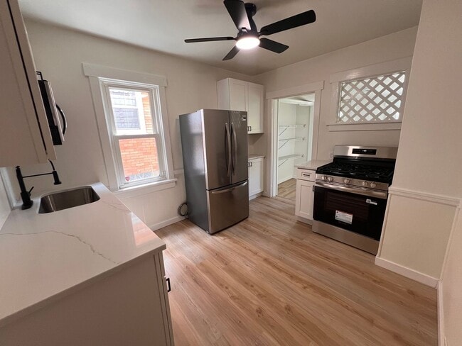 Photo - Pittsburgh - 4 Bedroom 2 Bathroom - Recent...