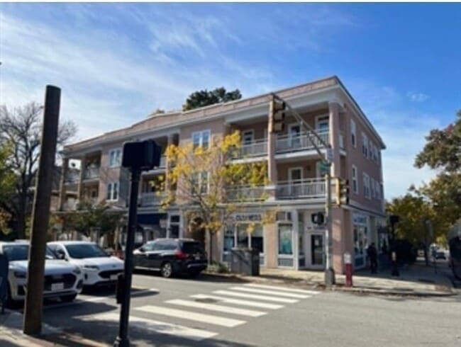 Building Photo - 375 Walden St Unit 3