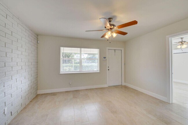 Photo - 201 George Bush Blvd