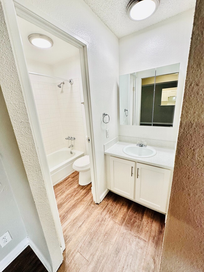 Baño principal - WILLOW RUSH