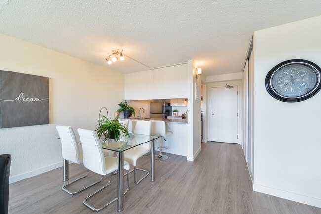 Photo - West Edmonton Village