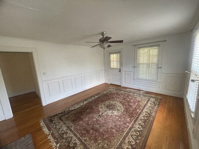 Photo - 127 Duke St