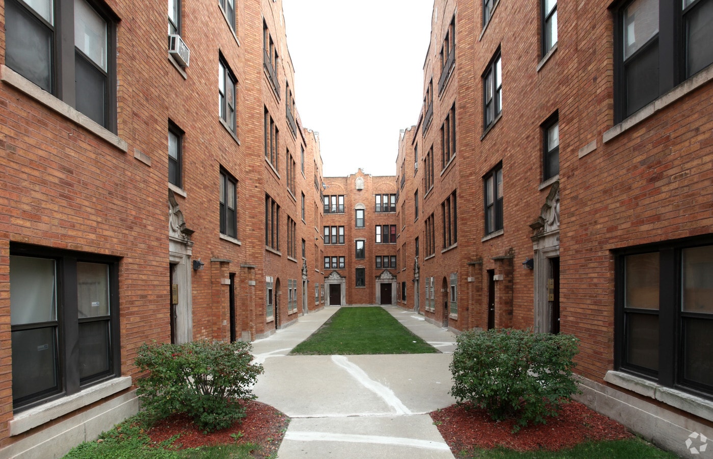 4441 - 4447 S Greenwood Ave - 4441-4447 S Greenwood Ave