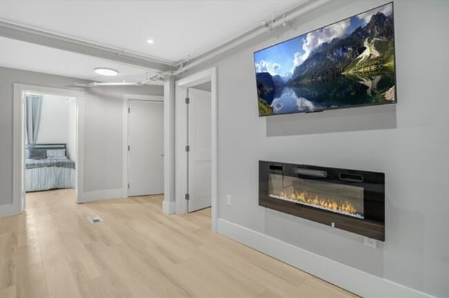 704 B - 101 N Quarry St