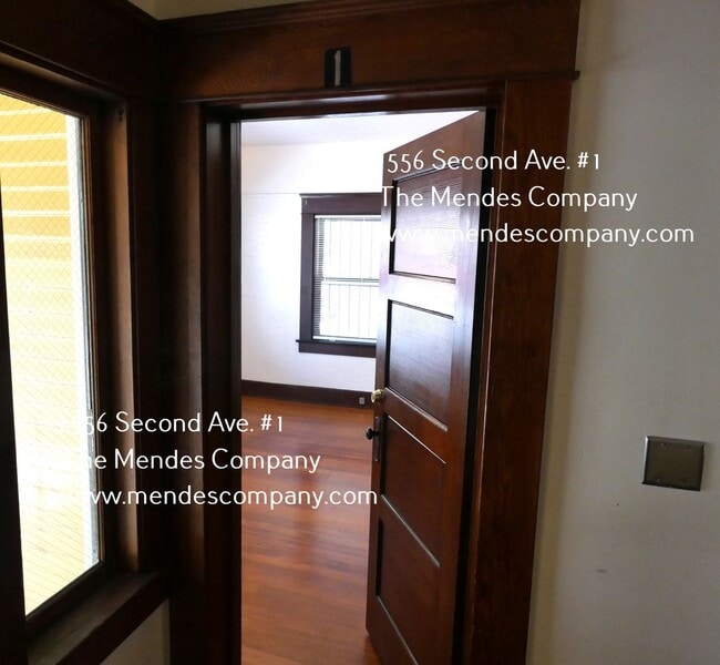 Building Photo - 1556 Second Avenue-1 Unit 1