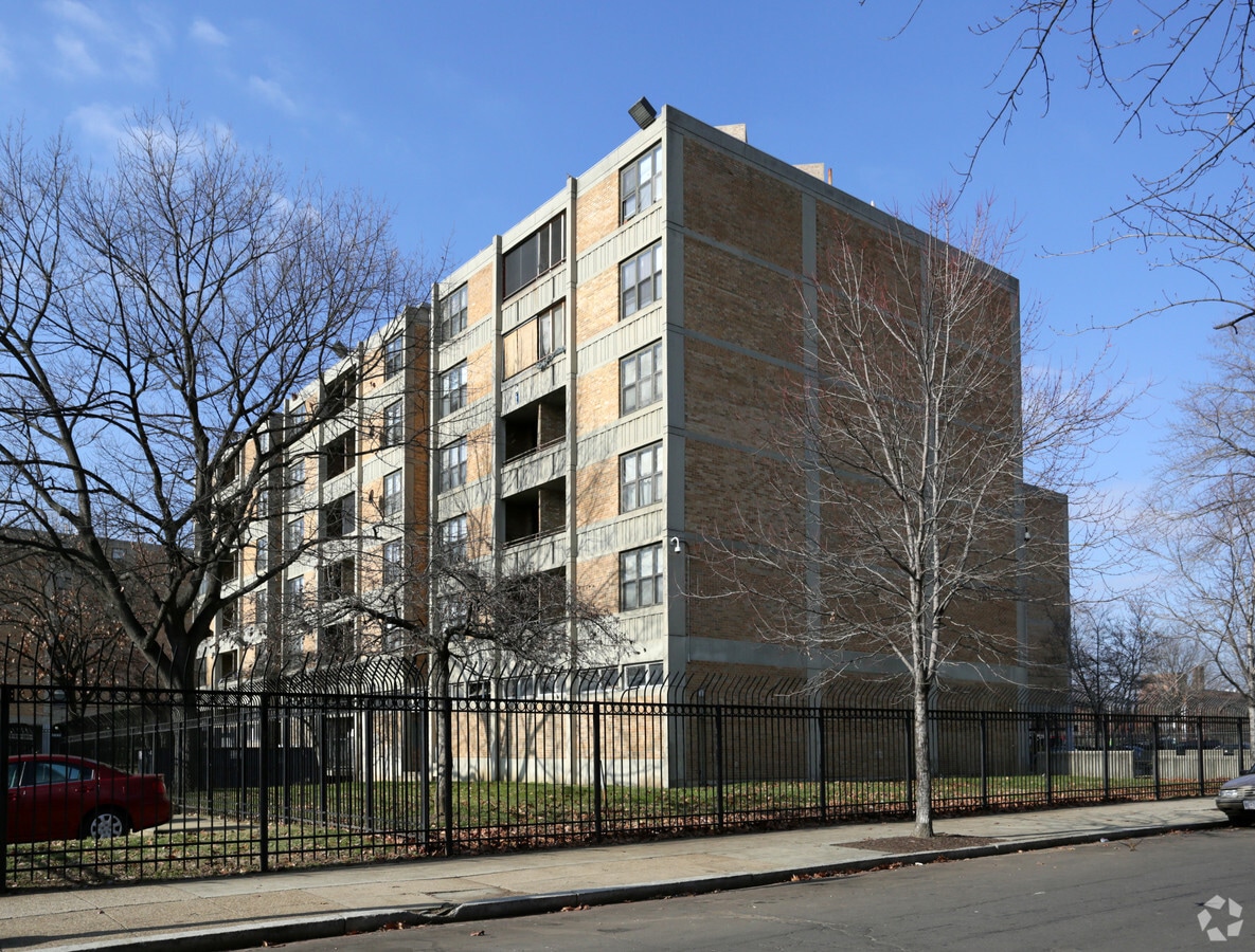 Photo - Potomac Gardens Apartments