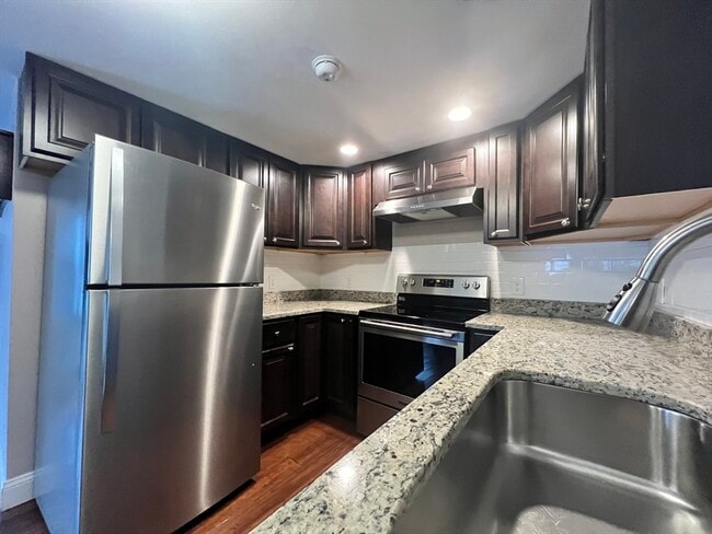 Photo - 166 Pleasant St Unidad 1