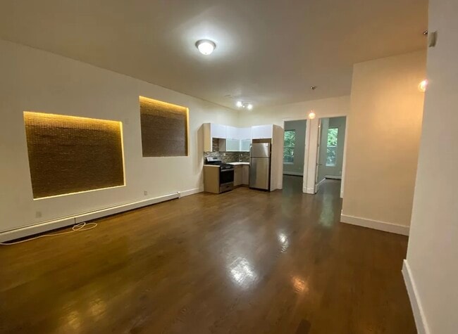 Building Photo - 88 Harman St Unit 2