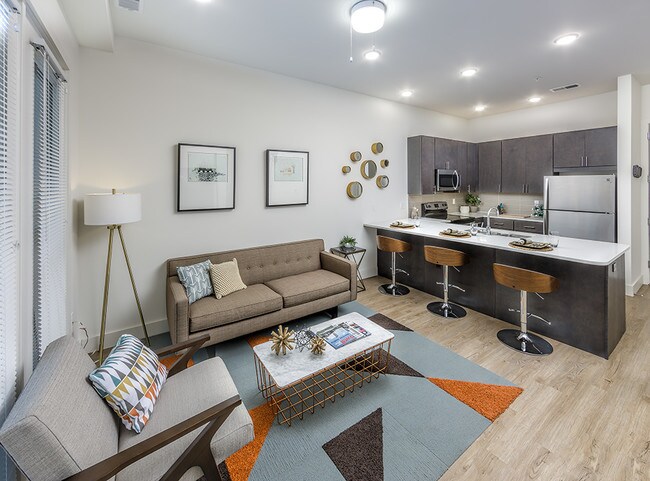 Photo - 134 - 217 S Neil