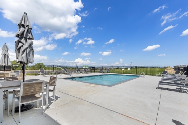 Split Rock Village Apartments & Townhomes
