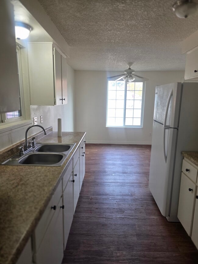 Photo - 534 Hamilton St