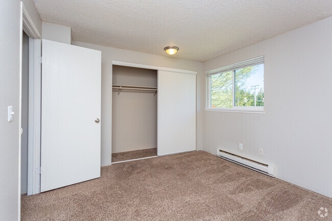 1BR,1BA-720SF