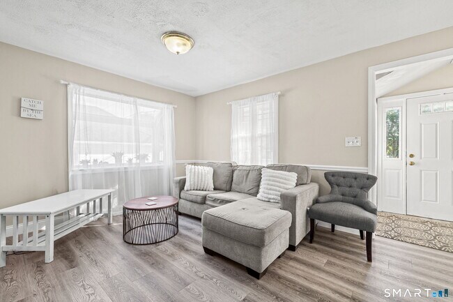 Photo - 116 College Pl