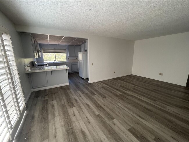 Photo - Riverside Corner Home on a Cul-de-Sac!