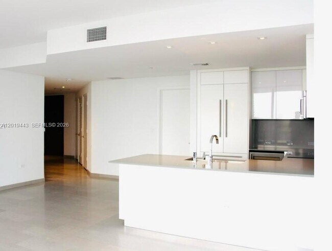 Photo - 68 SE 6th St Unit 2702