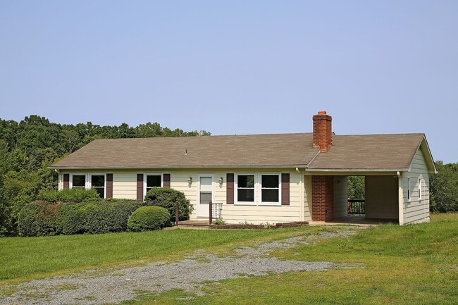 10 Acre Scottsville Farmette - Bring Your ... - 10 Acre Scottsville Farmette - Bring Your ... House