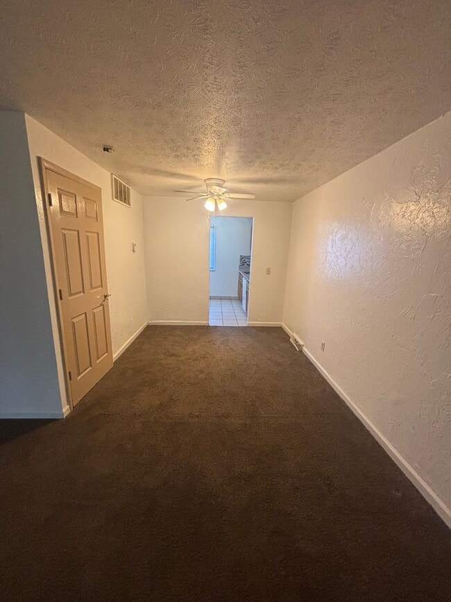 23823 Banbury Cir