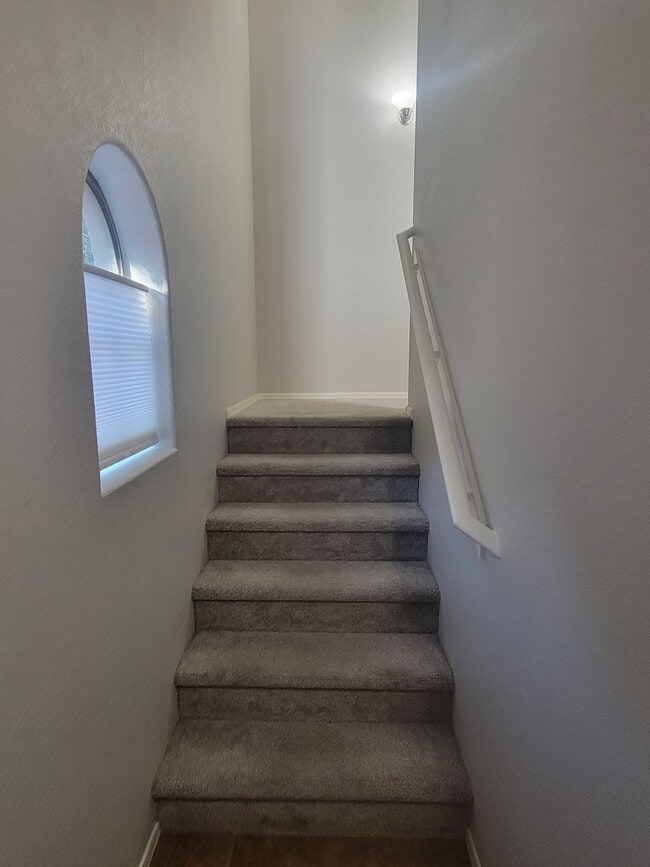 Photo - 900 S 94th St