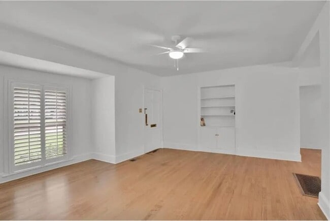 Photo - Albany Avenue