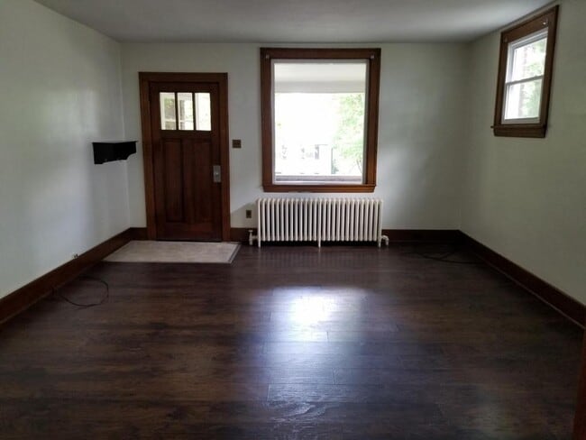 Photo - 214 Palliser St