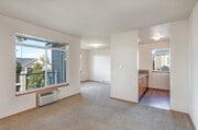 1BR, 1BA - 800SF