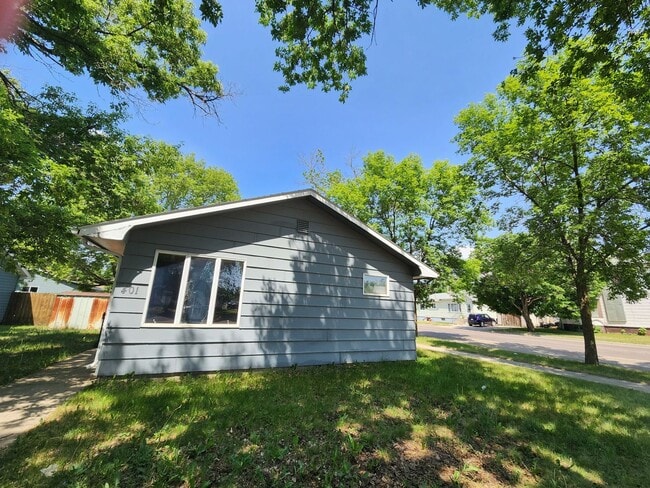 Photo - 2 bed 1 bath House