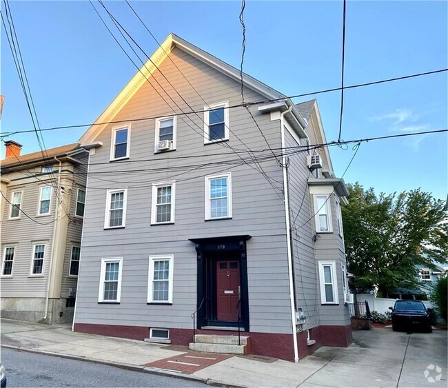 Building Photo - 179 Transit St Unit 2 Rental