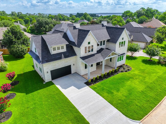 Photo - 624 Edgewood Dr