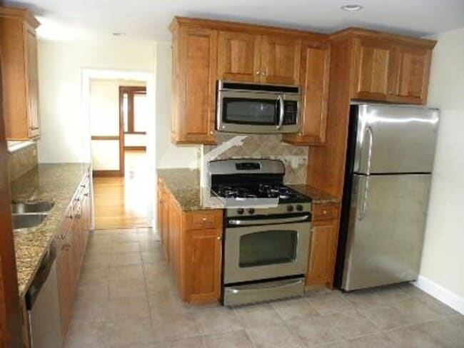 Photo - NO FEE!!!   WOW!!!! BRIGHTON CENTER 4 BED/2 BATH WITH A/C AVAIL 9/1!