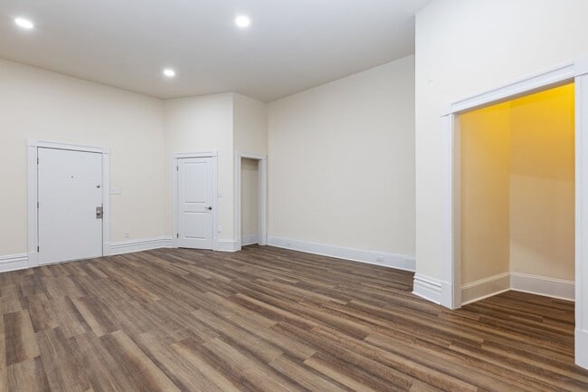 Photo - 1916 Eutaw Pl