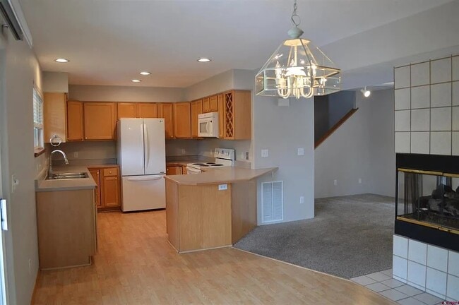 Photo - 57 Sunridge Ln