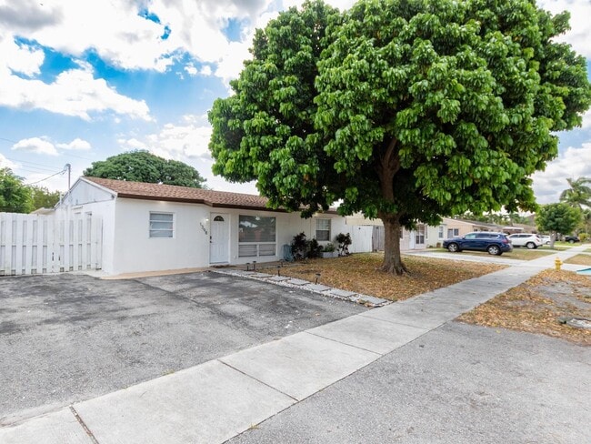 1398 SW 47th Ter