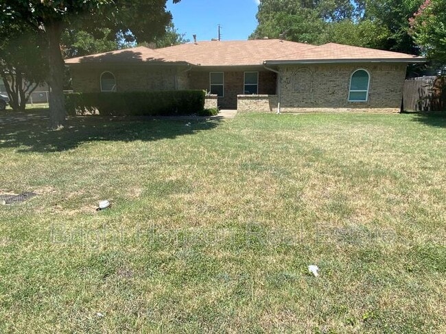 Building Photo - 1017 Mullins St