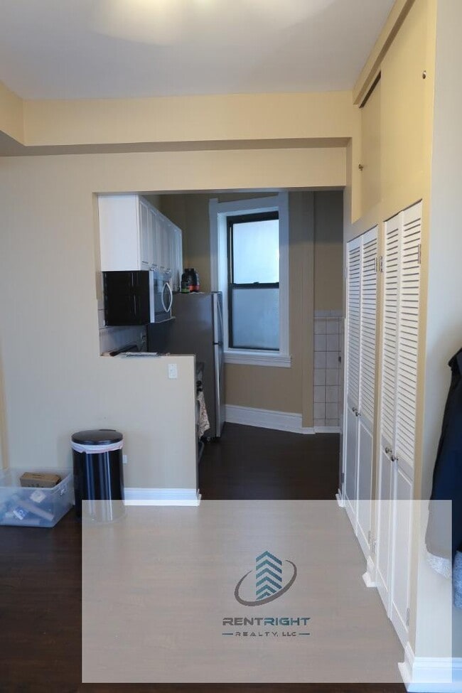 Photo - 1547 W Blackhawk St Unit 4C