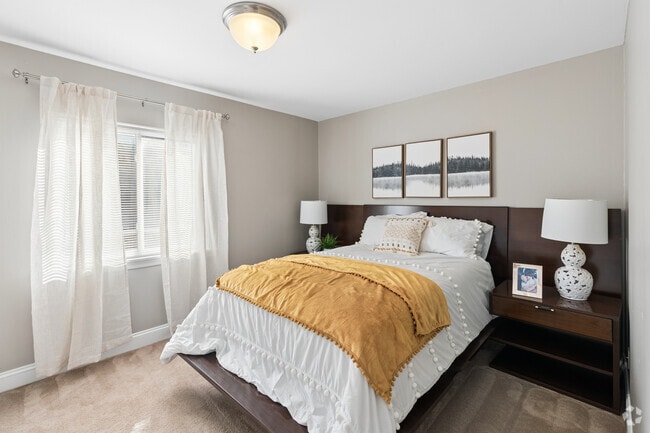 2BR, 1BA - 820SF (Phase 3) - Bedroom