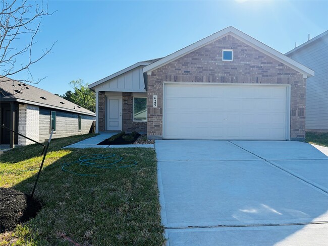 Building Photo - 625 Craven St