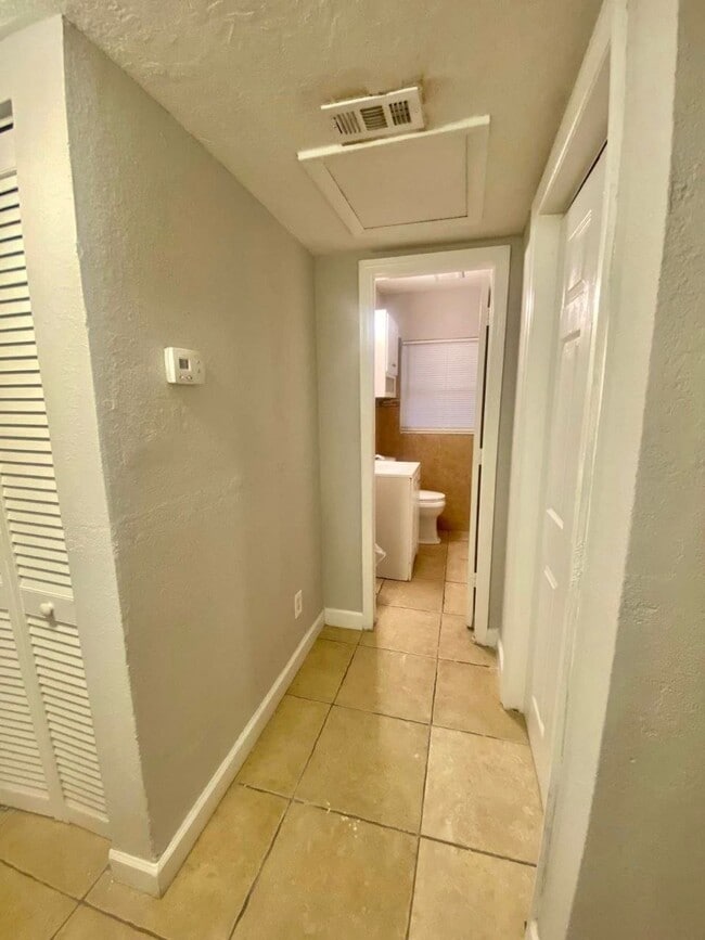 Photo - 9 Areca Dr
