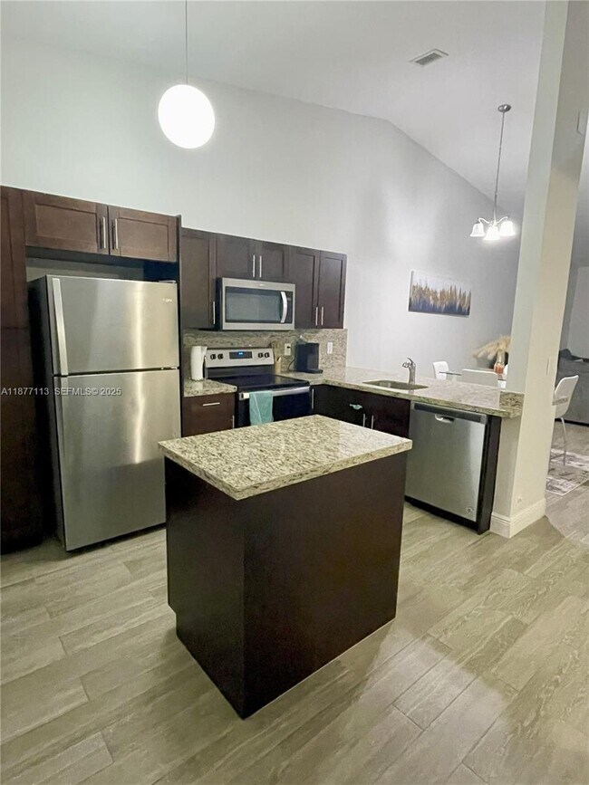 Photo - 6735 NW 193rd Ln