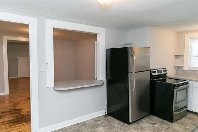 Photo - 508 Robbins Ave NW