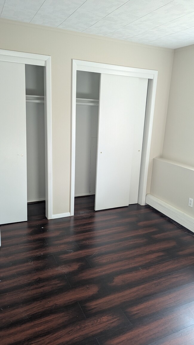 Building Photo - 411 Boyle Rd Unit 1