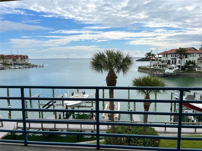 Building Photo - 363 Pinellas Bayway S Unit 36 Rental