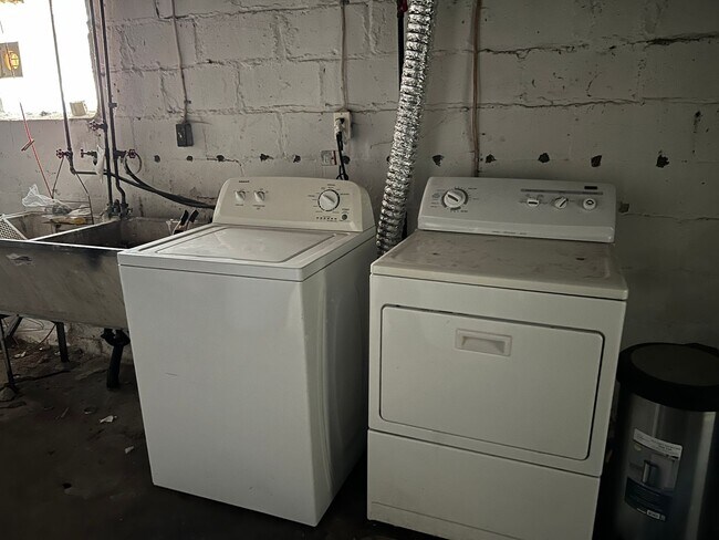 Photo - 925 Baldwin St Unit 2