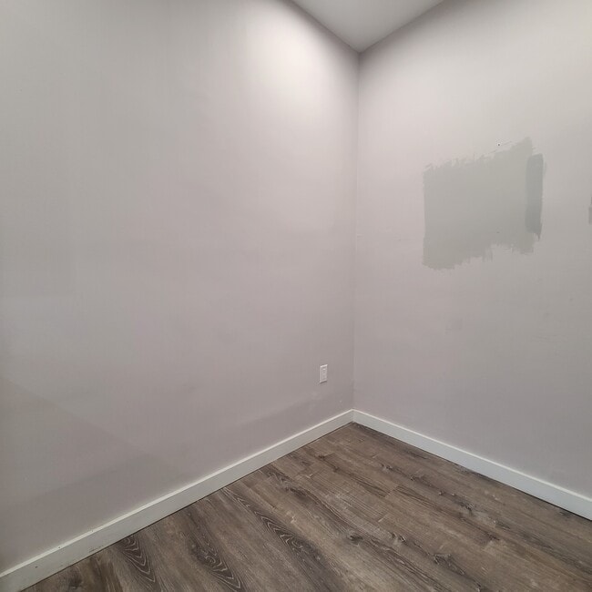 Ding Area - 39 74th St Unit E3