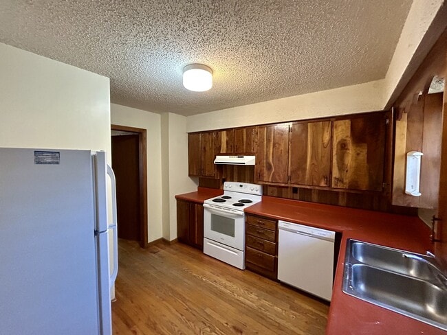 Photo - 723 Locust St