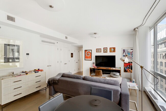 Photo - 22 Renwick St