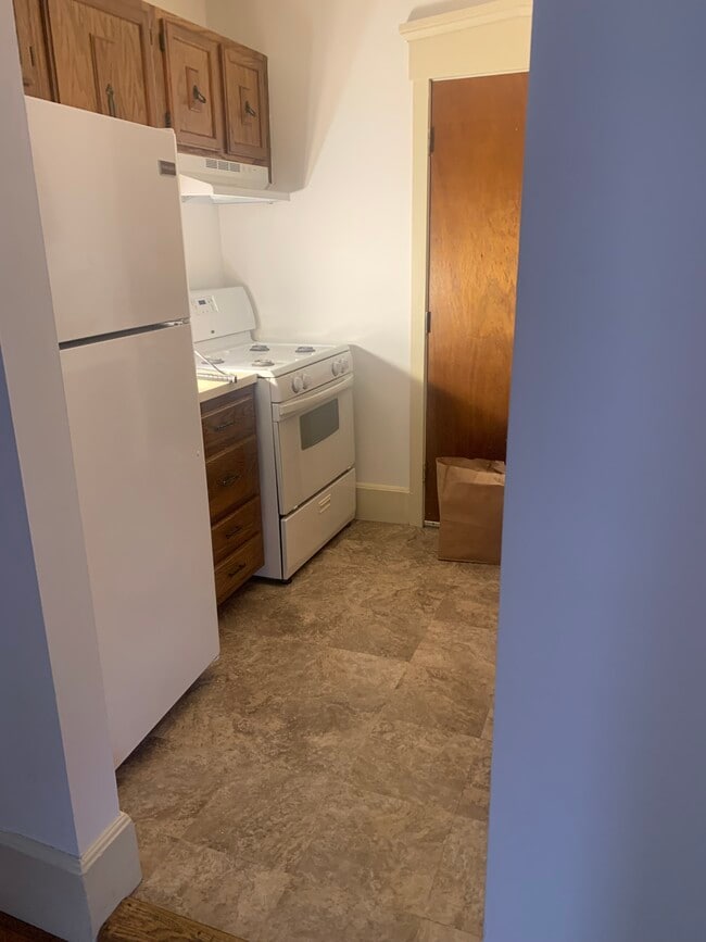 Photo - 73 Sycamore St Unit 1st floor