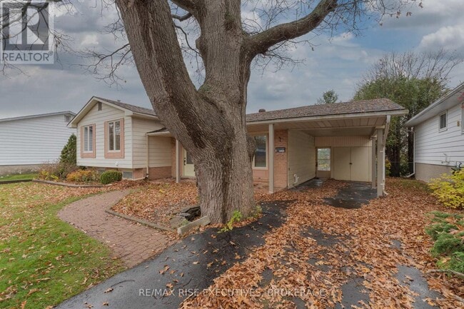 Photo - 811 Overlea Ct