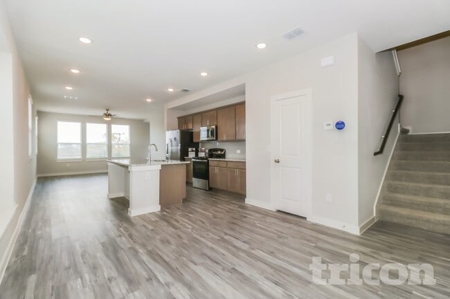 Photo - 620 Raglands Rd