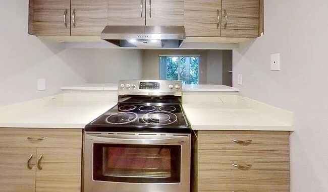 Photo - Charming Bothell Condo in a Fantastic Location! (Lower rent for 8 of 12 months